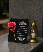 Premium Statuette 22 cm mit einer roten ewigen Rose für das Grab