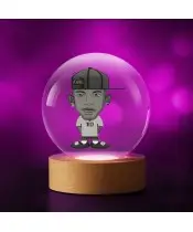 3D-Kristallkugel Fußballer Neymar mit Kappe