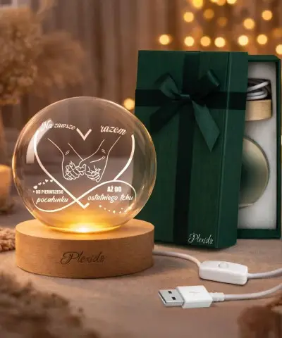 Kryształowa Kula 3D Prezent Na Walentynki Serce Dłonie | Plexido.pl