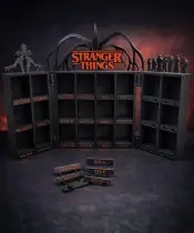 Półka Stranger Things na figurki kolekcjonerski organizer Kinder Joy