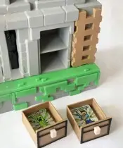 Półka Na Figurki Kinder Joy Minecraft Ekspozytor Kolekcjonerski 18 miejsc