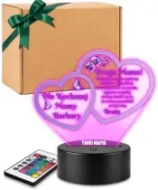 Plexido LED-Lampe mit Aufdruck „Geschenk Muttertag Herz“.