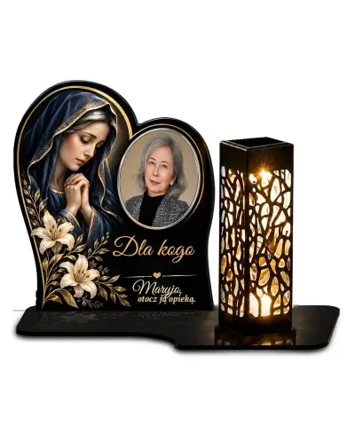 Maryja z liliami ze zdjęciem — zdjęcie 1