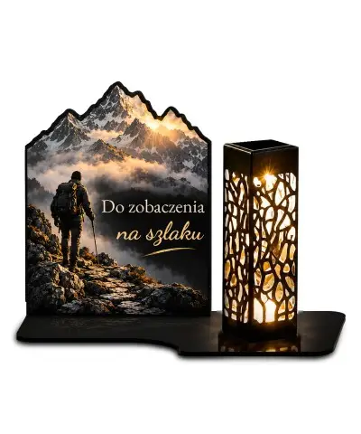 Wędrowiec w górach — zdjęcie 1
