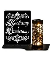 Duży znicz solarny LED XL z grawerem — Kochamy i Pamiętamy — białe tło