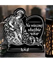 Duży znicz solarny LED XL z grawerem — Święty Florian — zbliżenie