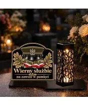 Duży znicz solarny LED XL z nadrukiem UV — Czapka wojskowa — Wierny służbie — drugie ujęcie dzienne