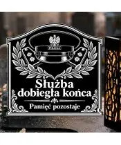 Duży znicz solarny LED XL z grawerem — Czapka policyjna — Pamięć pozostaje — zbliżenie