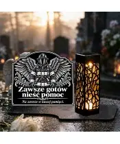 Duży znicz solarny LED XL z grawerem — Strażak ze skrzydłami — na nagrobku w dzień