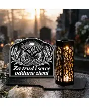 Duży znicz solarny LED XL z grawerem — Rolnik — Za trud i serce — na nagrobku w dzień