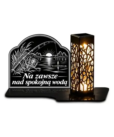 Duży znicz solarny LED XL z grawerem — Wędkarz — Spokojna woda — białe tło