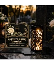 Duży znicz solarny LED XL - Otwarta księga pamięci - na grobie wieczorem