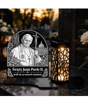 Duży znicz solarny LED XL - Święty Jan Paweł II - grawer - na grobie wieczorem