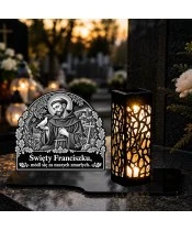 Duży znicz solarny LED XL - Święty Franciszek - grawer - na grobie wieczorem