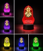 Personalizowana lampka pamięci LED – Światło pamięci – Krzyż wśród kwiatów — widok 5