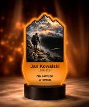 Personalizowana lampka pamięci LED – Światło pamięci – Wędrowiec w górach — widok 6