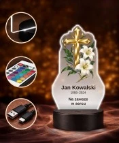 Personalizowana lampka pamięci LED – Światło pamięci – Złoty krzyż i białe lilie — widok 4