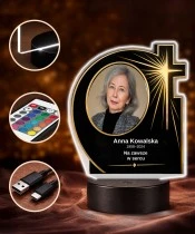 Personalizowana lampka pamięci LED – Światło pamięci – Krzyż w blasku ze zdjęciem — widok 4