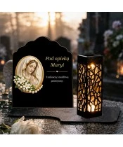 Znicz solarny z tabliczką i lampionem – Madonna w perłowym medalionie - widok produktu