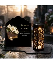 Znicz solarny z tabliczką i lampionem – Magnolie i modlitewnik - widok produktu
