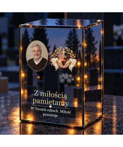 Znicz lustrzany LED – Krzyż w dłoniach ze zdjęciem - noc na grobie
