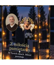 Znicz lustrzany LED – Krzyż w dłoniach ze zdjęciem - zbliżenie