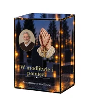Znicz lustrzany LED – Dłonie z różańcem ze zdjęciem - białe tło