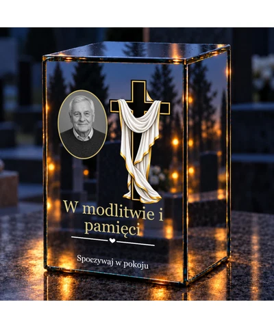 Znicz lustrzany LED – Krzyż z całunem ze zdjęciem - noc na grobie