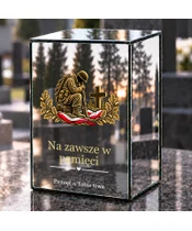 Znicz lustrzany LED – Żołnierz — Na wiecznej warcie - dzień na grobie